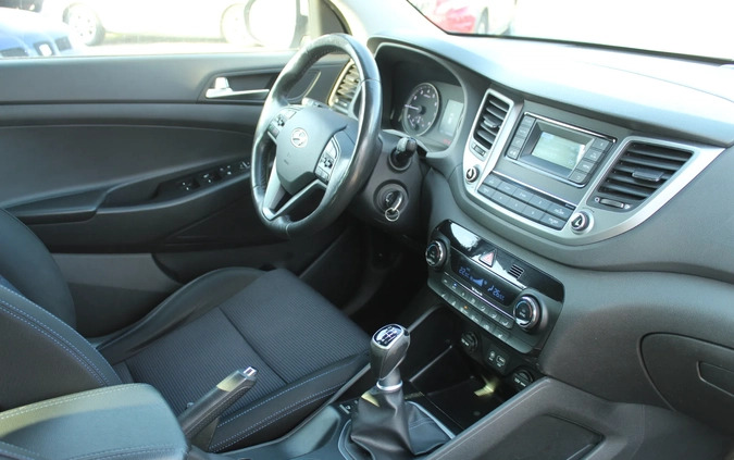 Hyundai Tucson cena 59500 przebieg: 152000, rok produkcji 2015 z Ostrowiec Świętokrzyski małe 211